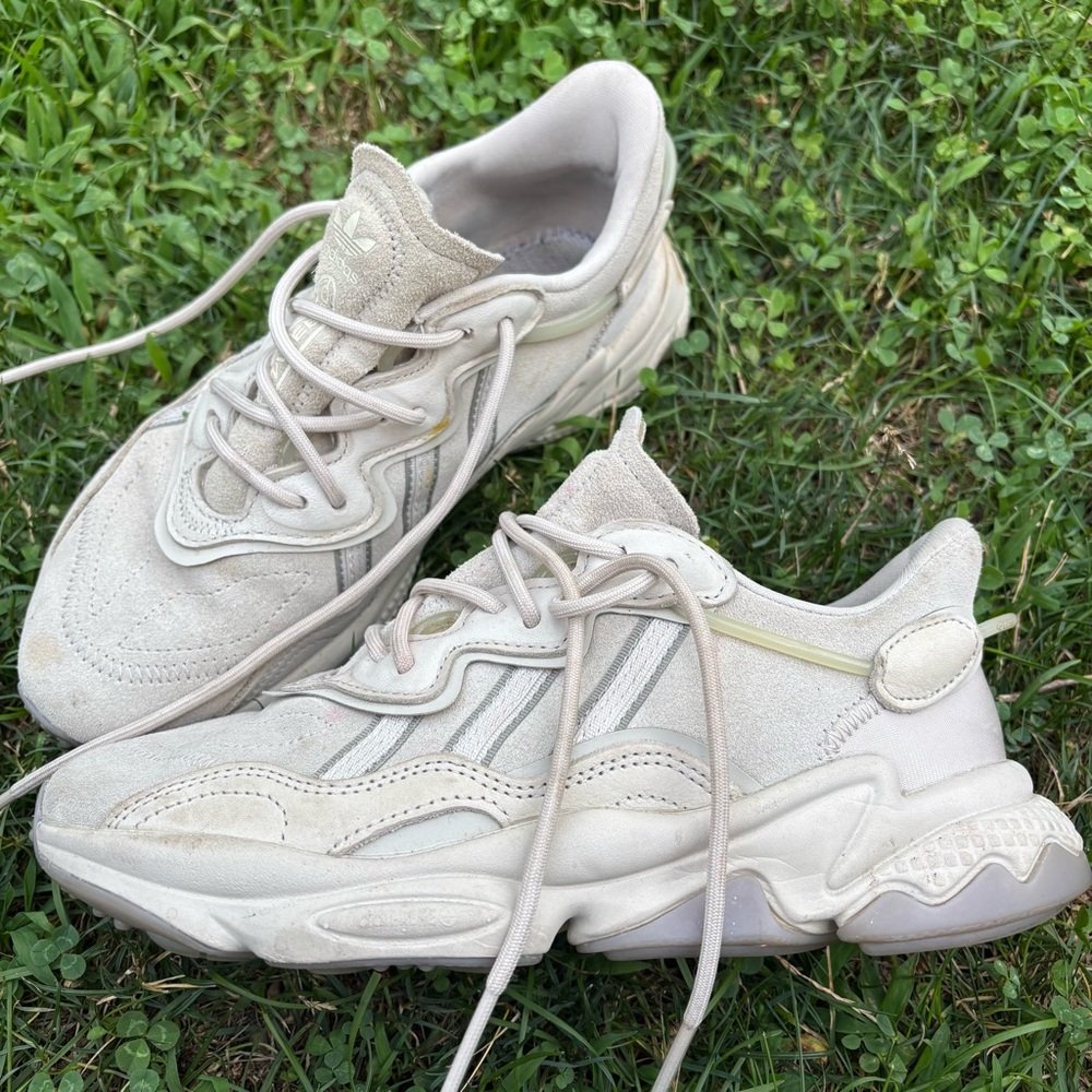 Adidas Ozweego men’s 6.5 cream off white